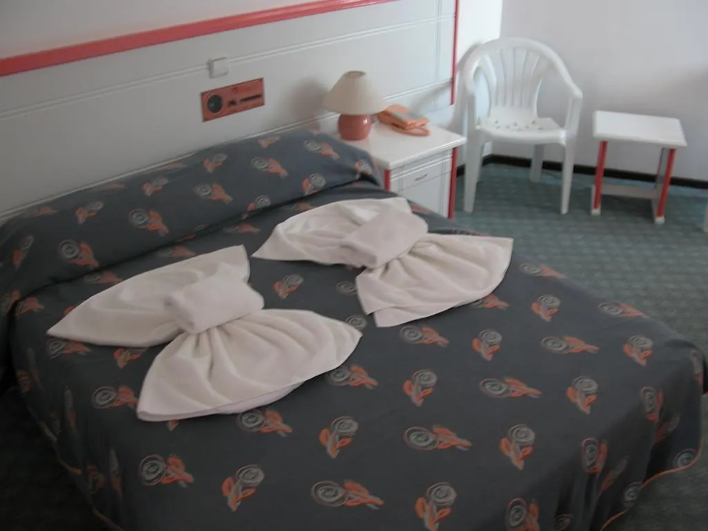 Ceren Hotel Fethiye 2*,